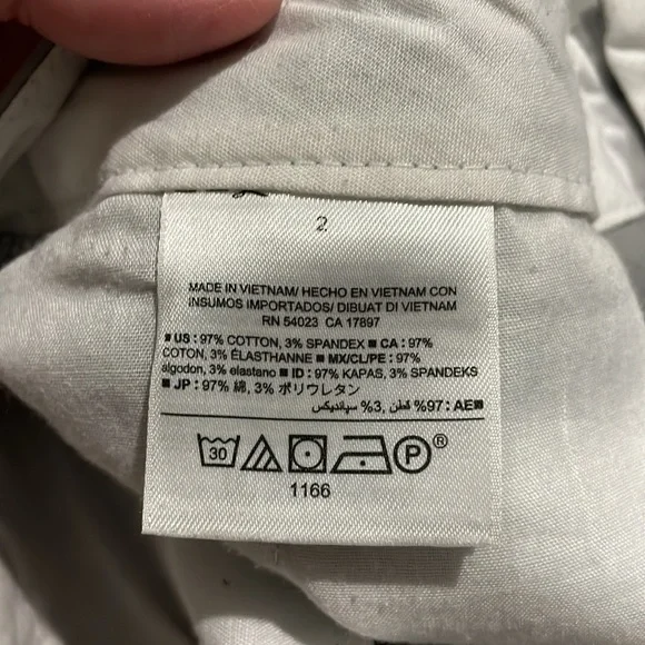 size 2 gray 7” Old Navy Chino shorts - Picture 7 of 8